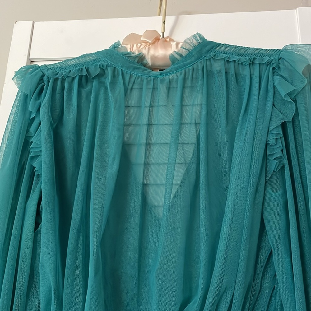 Free people Twyla top smocked %100 Nylon sheer blouse like new!!! - Picture 12 of 13